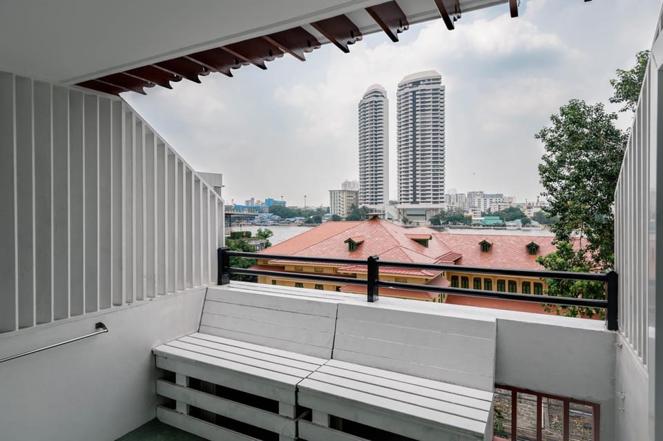 Casa Picasso Near Chabad House Hotel in Bangkok