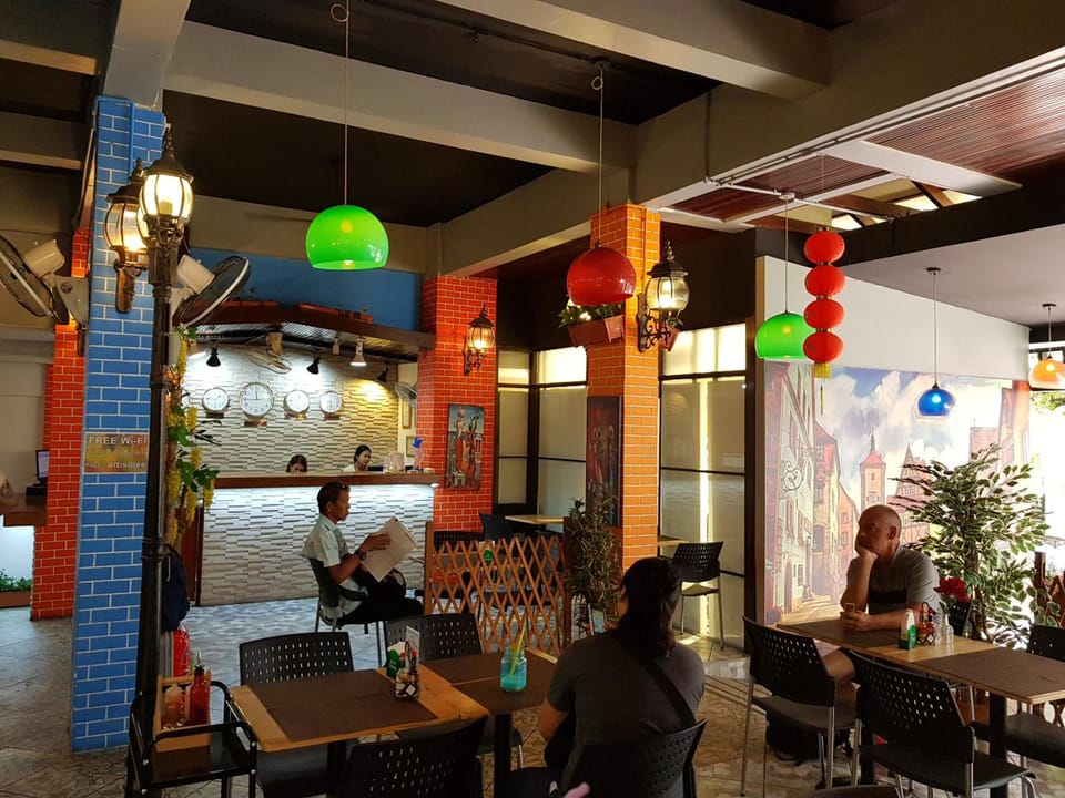 Casa Picasso Near Chabad House Hotel in Bangkok