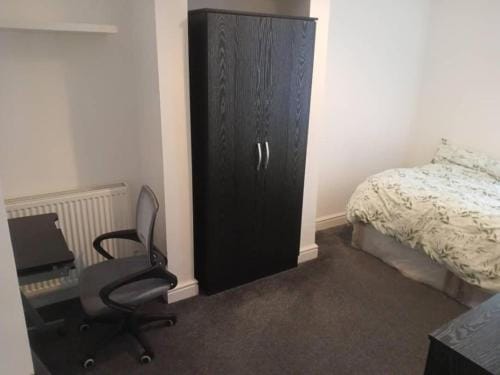 Double-bed (G4) close to Burnley city centre Hotel in Burnley