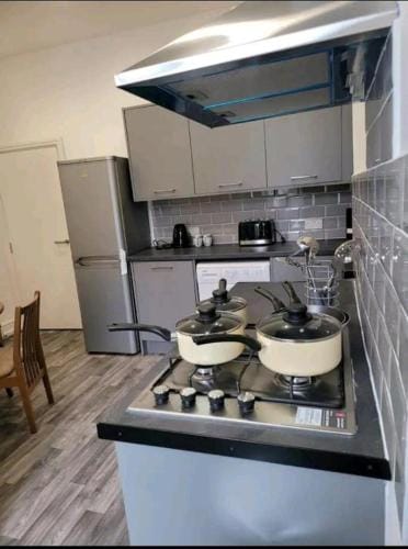 Ensuite Double -bed L4 Burnley City Centre Hotel in Burnley