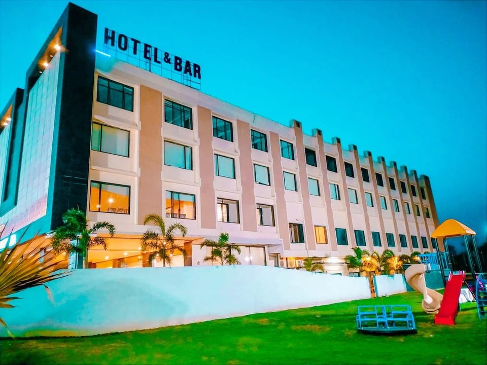 hotel chandralok rewa Hotel in India