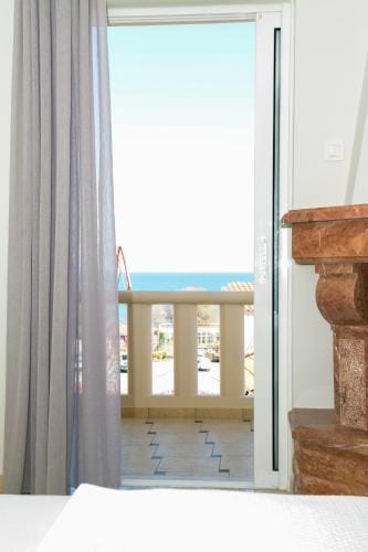Mithos Premium Rooms Hotel in Agia Marina
