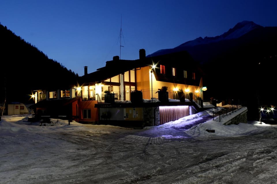Chalet Presanella Hotel in Province of Brescia
