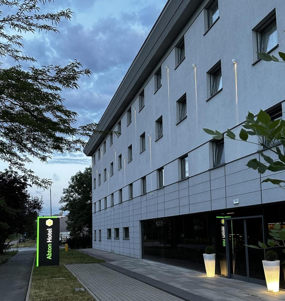 Abton Hotel Hotel in Masovian Voivodeship