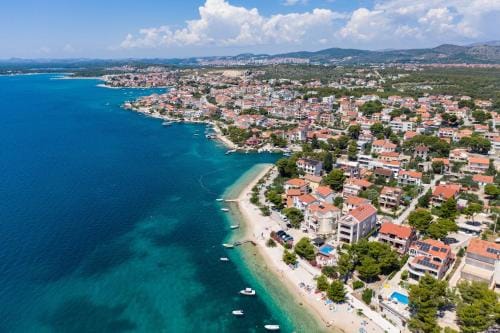 Apartments and rooms by the sea Brodarica, Sibenik - 15466 Hotel in Šibenik-Knin County, Croatia