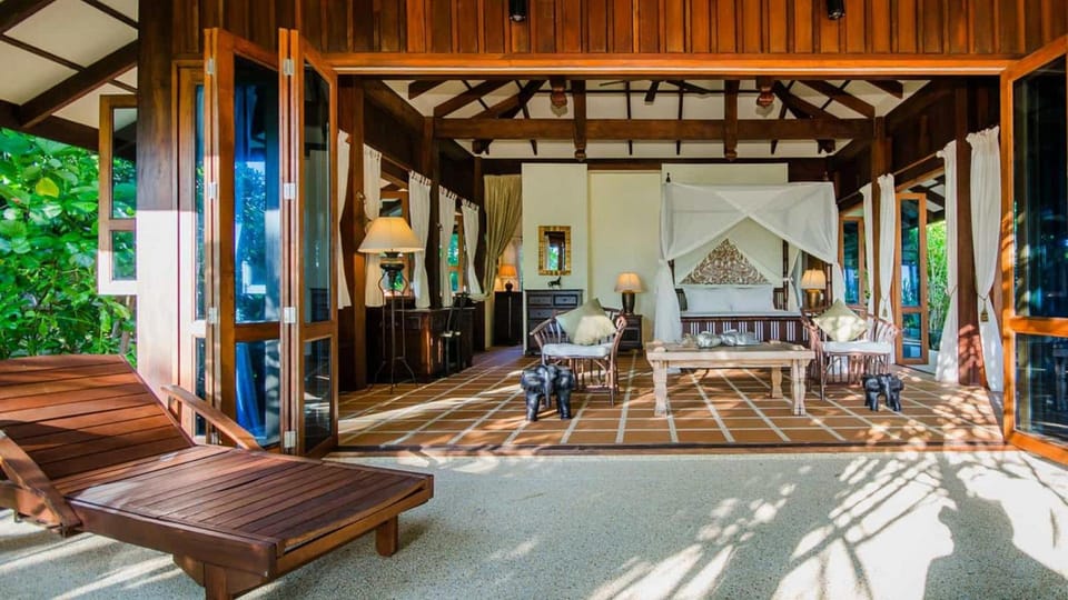 Koh Jum Beach Villas Resort in Krabi Changwat