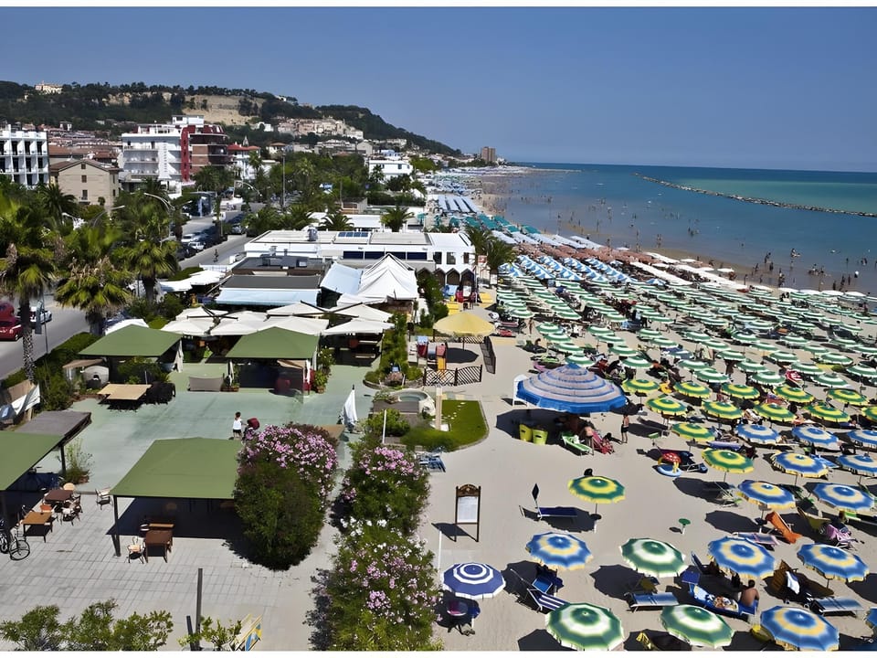 Hotel La Perla Preziosa  Hotel in Grottammare