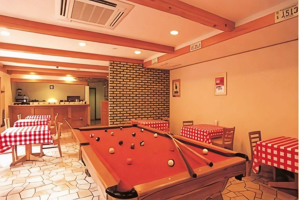 American House Cozy Hotel in Shizuoka Prefecture