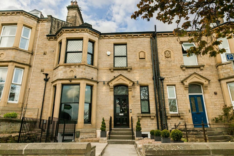 Townhouse No 12 Hotel in Huddersfield