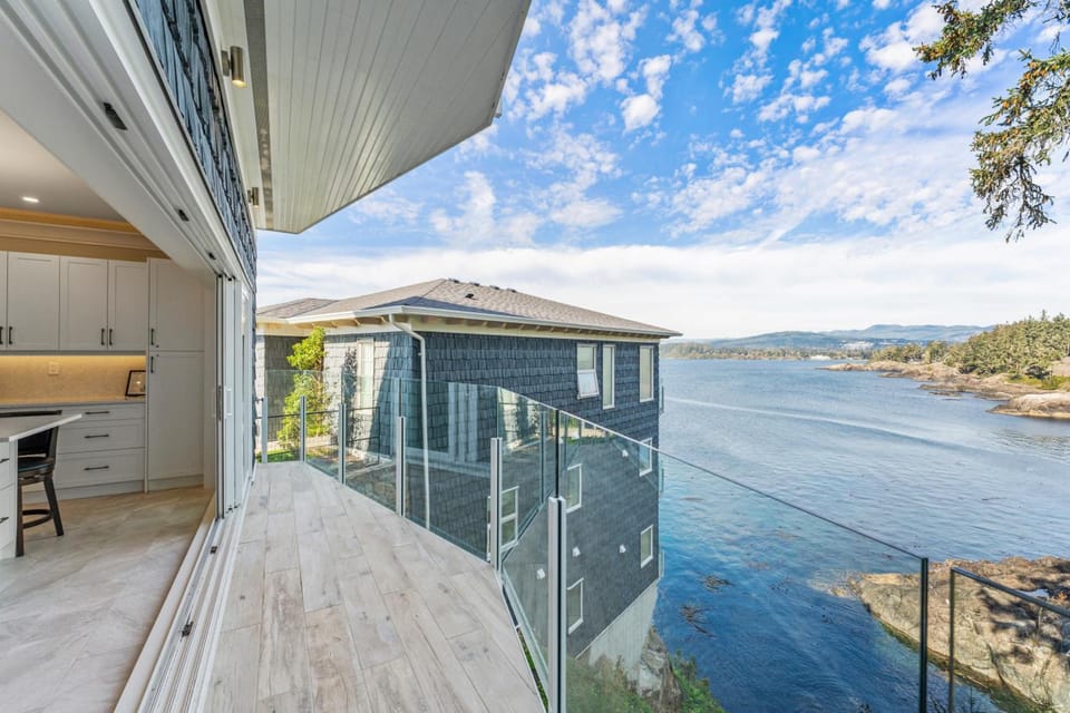 SookePoint Ocean Cottage Resort Resort in Vancouver Island