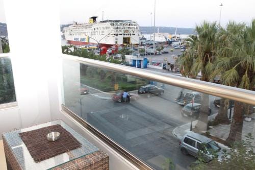 Oneiro Suites Hotel in Crete
