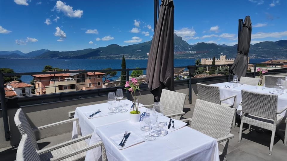 Hotel Al Caminetto – Adults Only, WorldHotels Crafted Hotel in Torri del Benaco