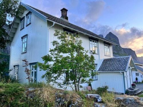 Det Gamle Hotellet Guesthouse Hotel in Lofoten