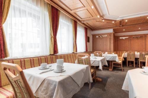 SCHMID Rooms & Apartments Hotel in Ischgl