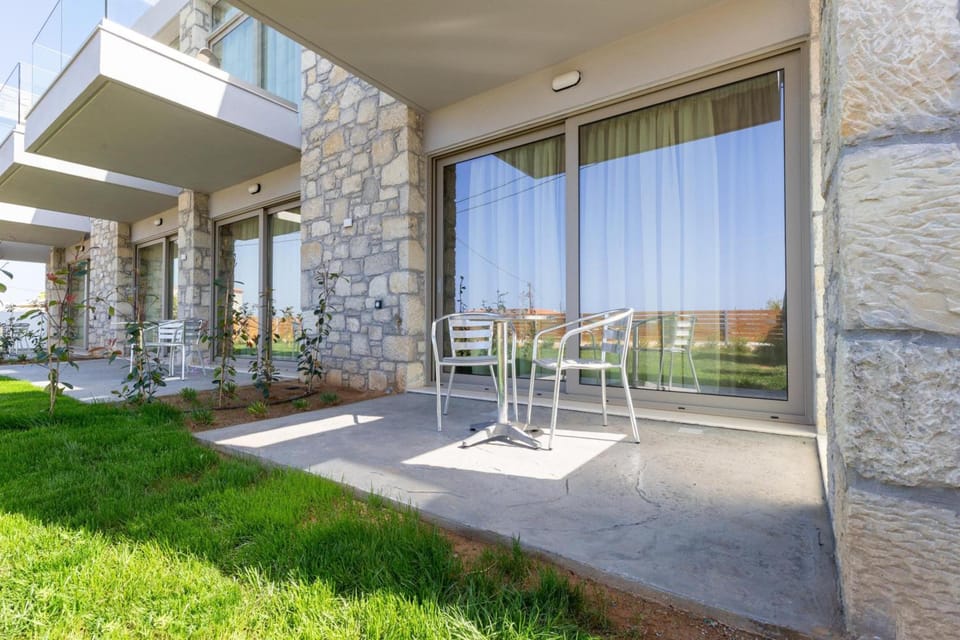 Achatis Apartments with sea view Hotel in Crete