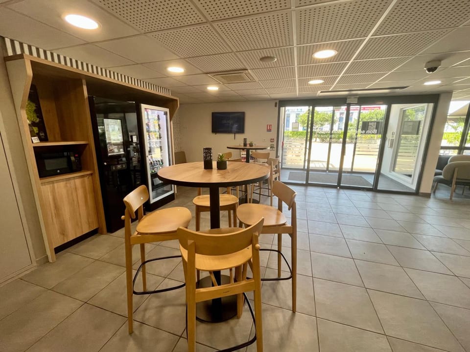 B&B Lyon Aéroport Saint-Quentin-Fallavier Hotel in Auvergne-Rhône-Alpes