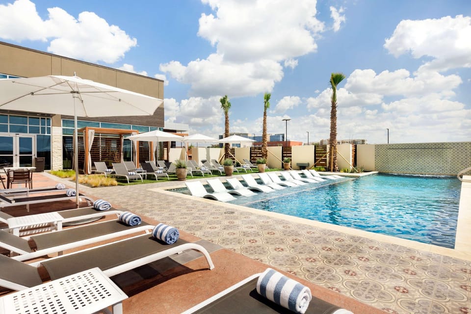 Embassy Suites by Hilton San Antonio Landmark Hotel in San Antonio