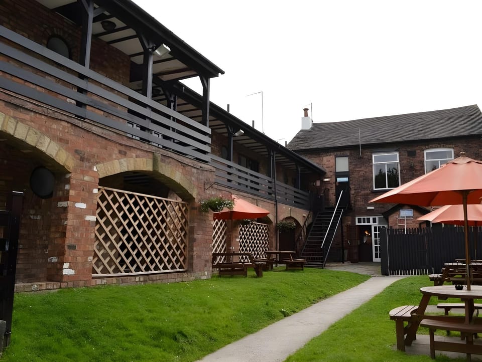 Red Lion, Wigan by Marston's Inns Hotel in West Lancashire District