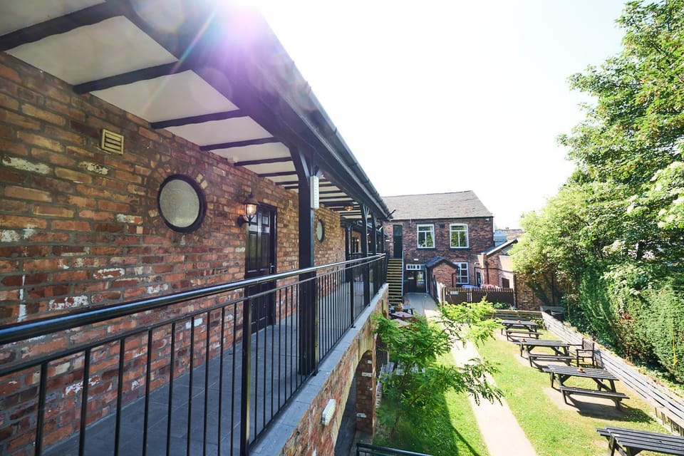 Red Lion, Wigan by Marston's Inns Hotel in West Lancashire District