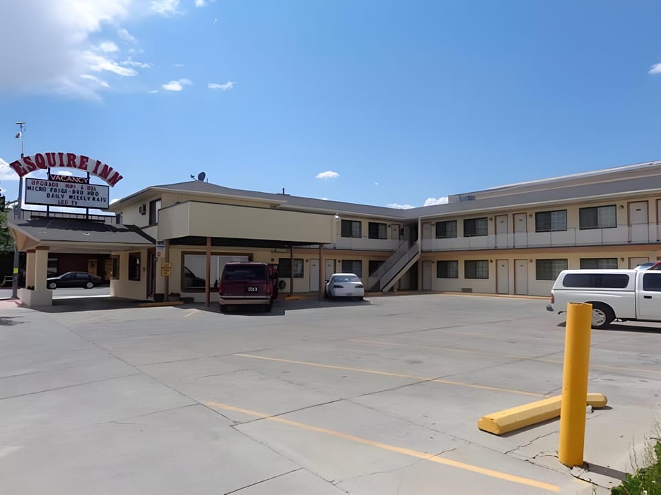 Esquire Inn Motel in Elko