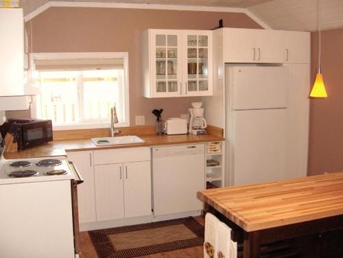 Historic 1920s Cabin Hotel in Long Beach