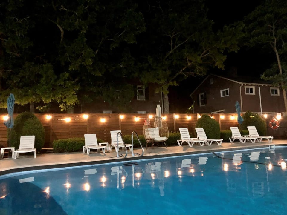 Ocean Breeze Motel Inn in South Yarmouth