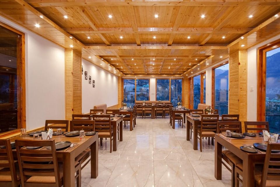 Mnp Village Venue Hotel in Manali