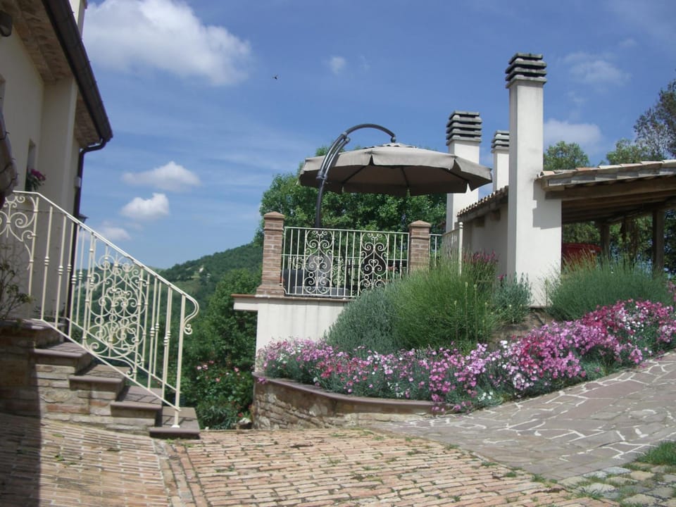 Agriturismo Pozzuolo Hotel in Marche
