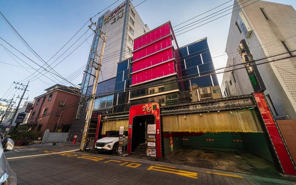 Suwon Station 25H Motel in Gyeonggi-do