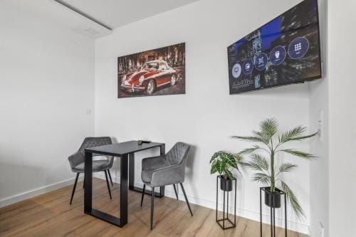 SUITE4ME - Moderne Apartments I Kuche I Balkon I Waschmaschine Hotel in Frankfurt