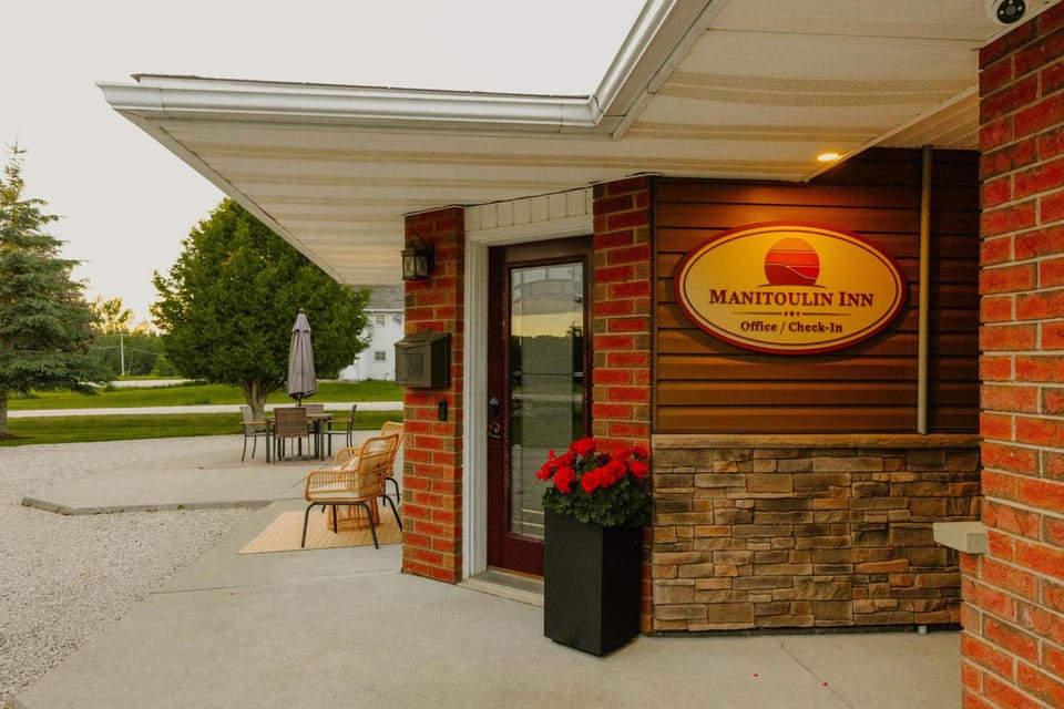 Manitoulin Inn Inn in Michigan