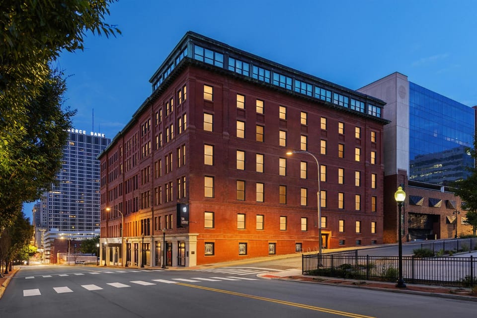 Hotel Savoy Kansas City, Tapestry Collection by Hilton Hotel in Kansas City