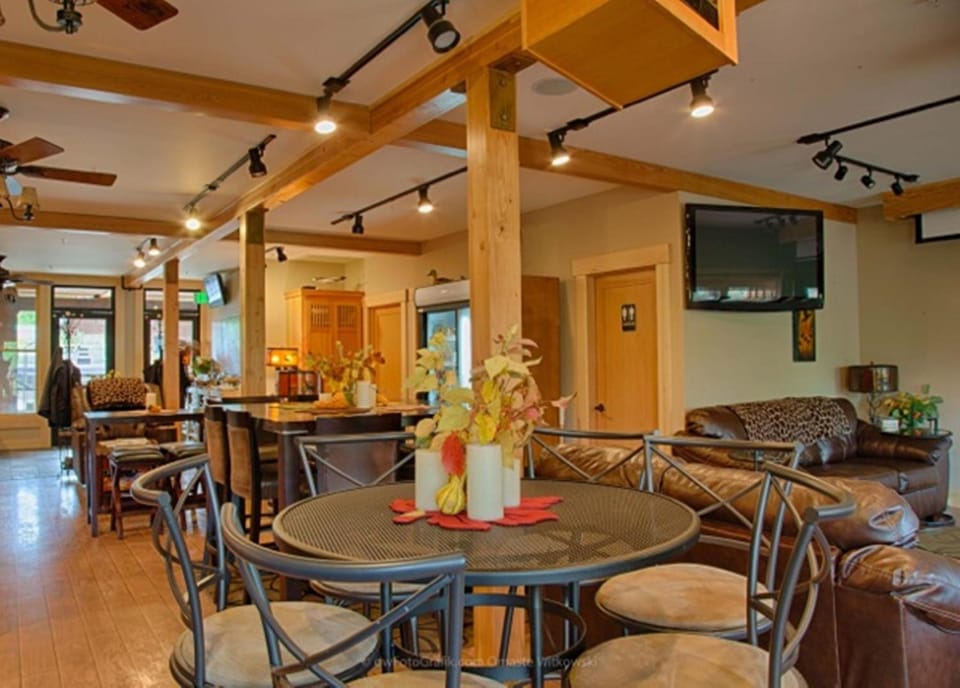 Twisp River Suites Hotel in Twisp