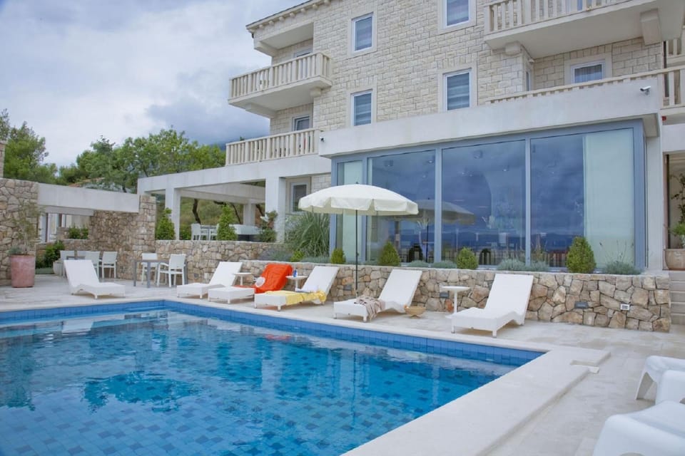 Villa Dalmatina - Adults Only Apart-Hotel Apartment hotel in Bol