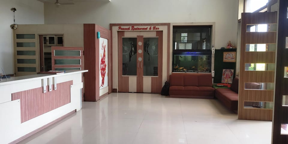 Hotel New Manas Hotel in Maharashtra