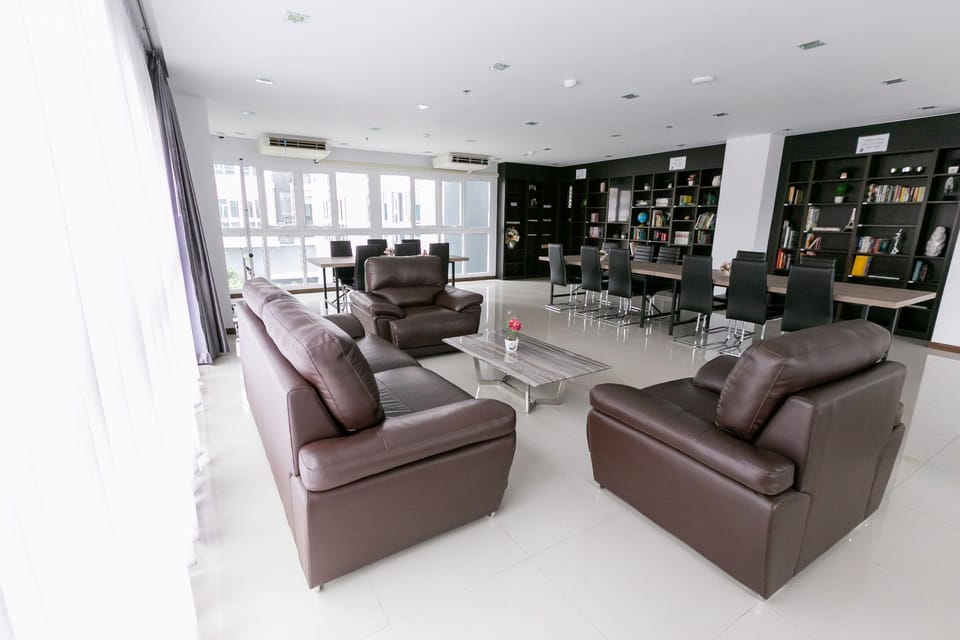 Locals ChiangMai Central Airport Plaza Apartment hotel in Chiang Mai