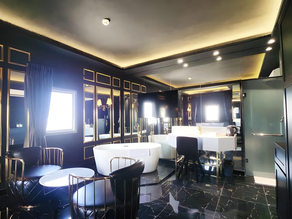 A In Hotel Atistar Hotel in Ho Chi Minh City