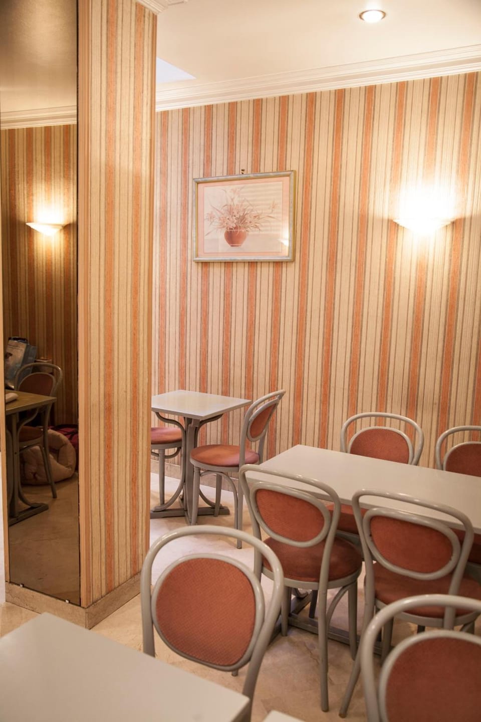 Hotel Des Pyrenees Hotel in Paris