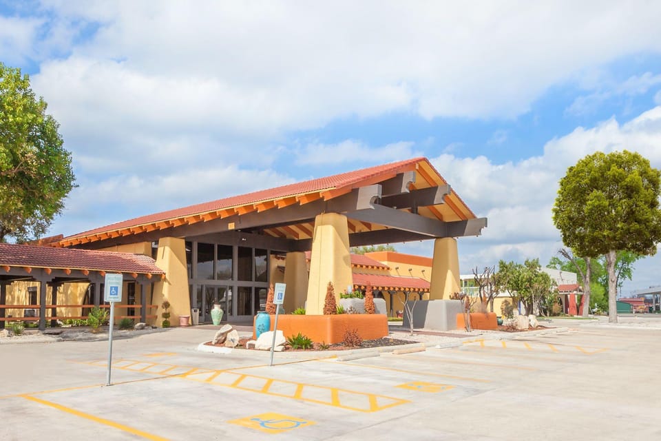 Days Inn by Wyndham Uvalde Hotel in Uvalde