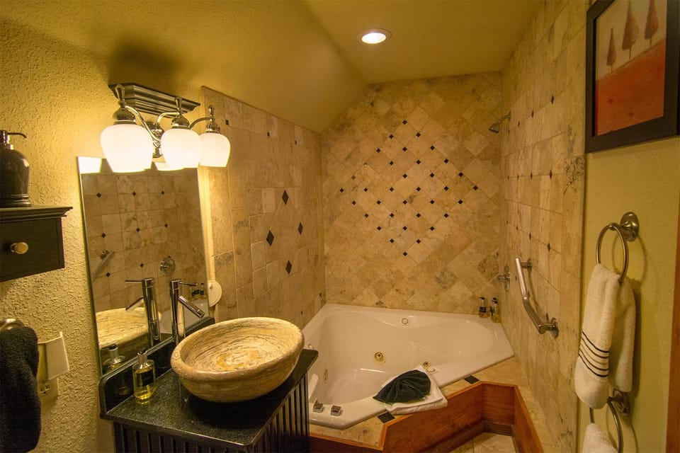 All Seasons Inn Hotel in Eureka Springs