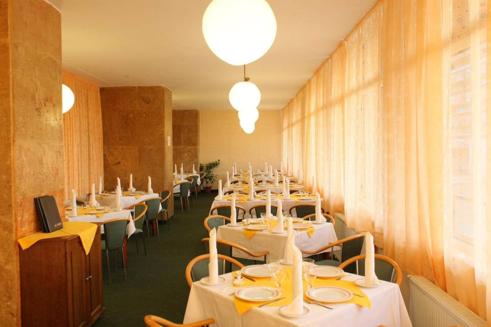 Hotel Mures Hotel in Hungary