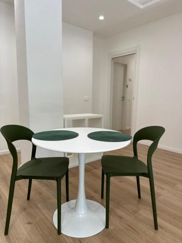 IL BALCONE NEL PARCO - stanze con bagno privato Hotel in San Donato Milanese