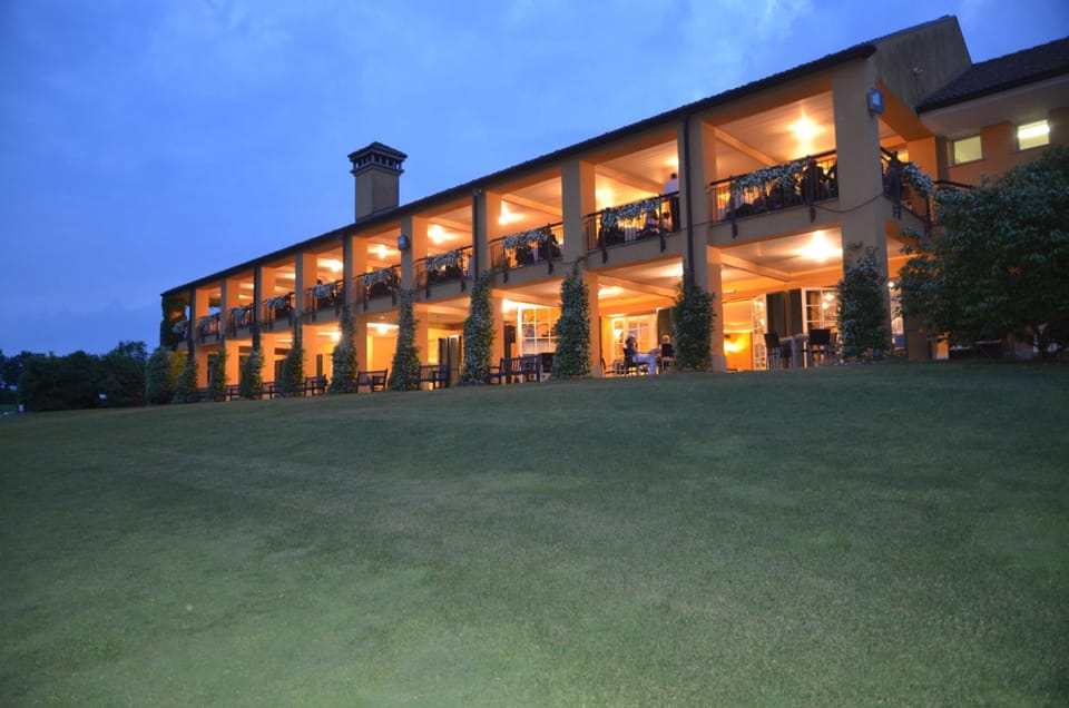 Golf Hotel Castelconturbia Hotel in Lombardy