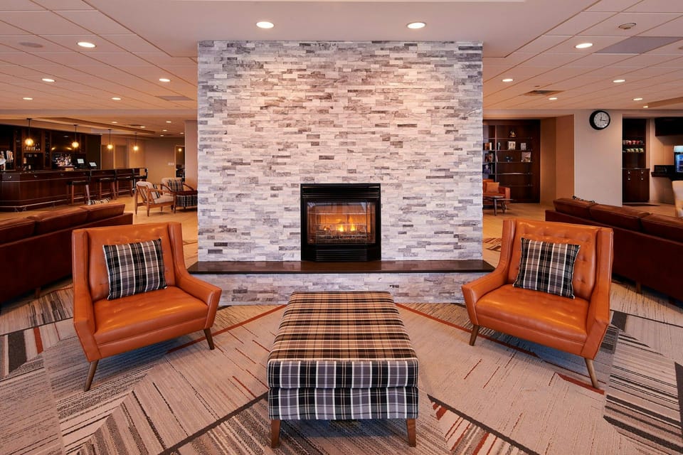 Four Points by Sheraton Cleveland-Eastlake Hotel in Willoughby