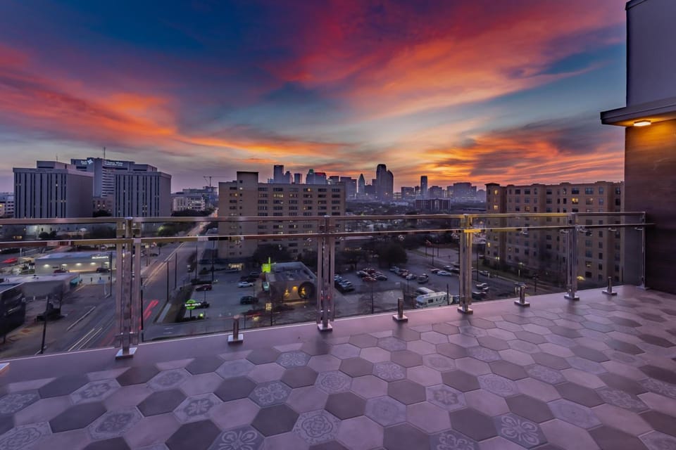 Element by Marriott Dallas Downtown East Hotel in Dallas