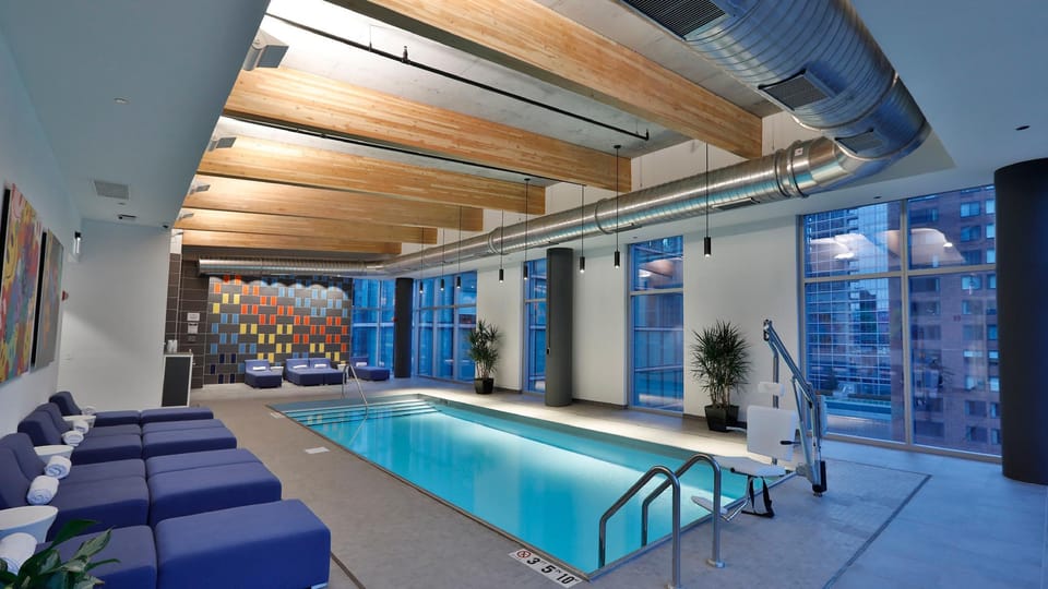 Aloft Chicago Mag Mile Hotel in Streeterville