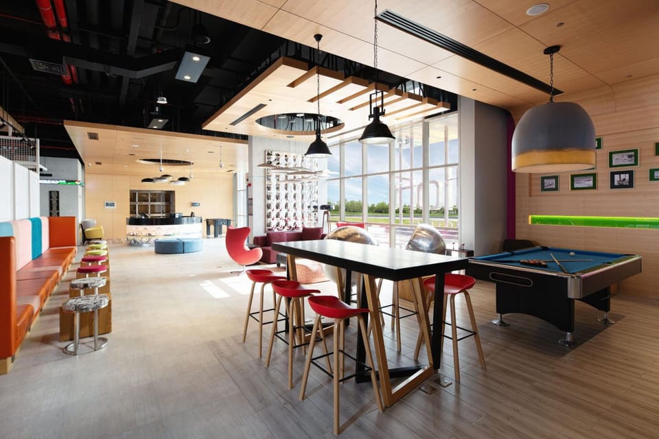 Bar/lounge