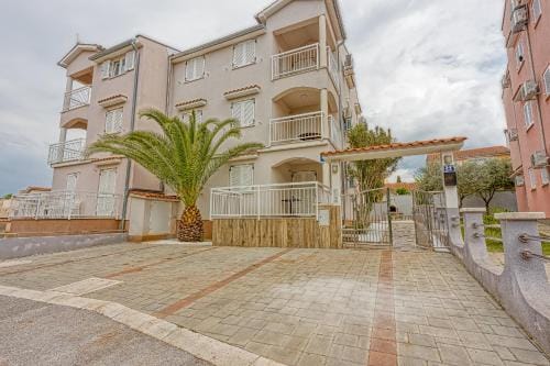 Apartments Kestenova Hotel in Poreč