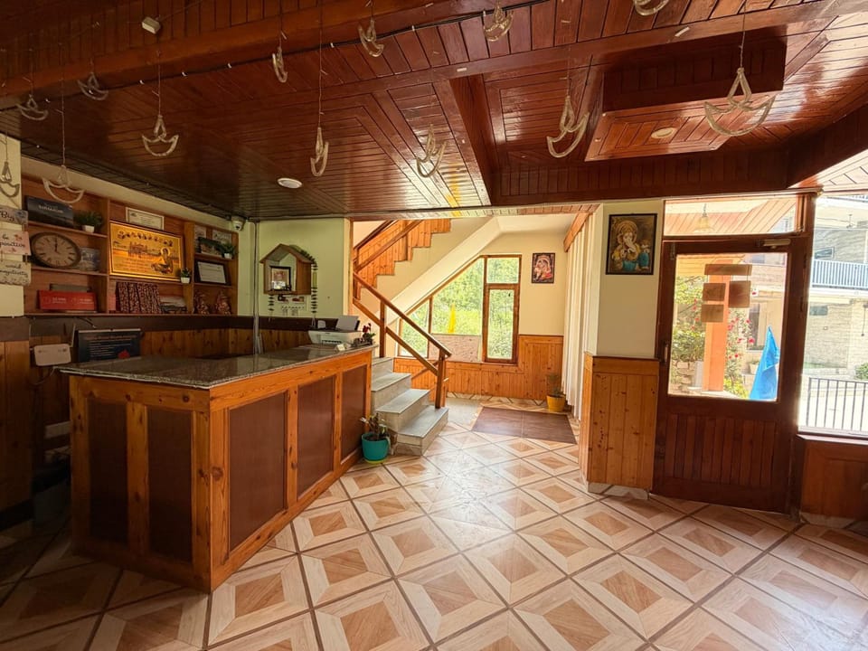 MOUNTAIN FACE COTTAGE  Hotel in Himachal Pradesh