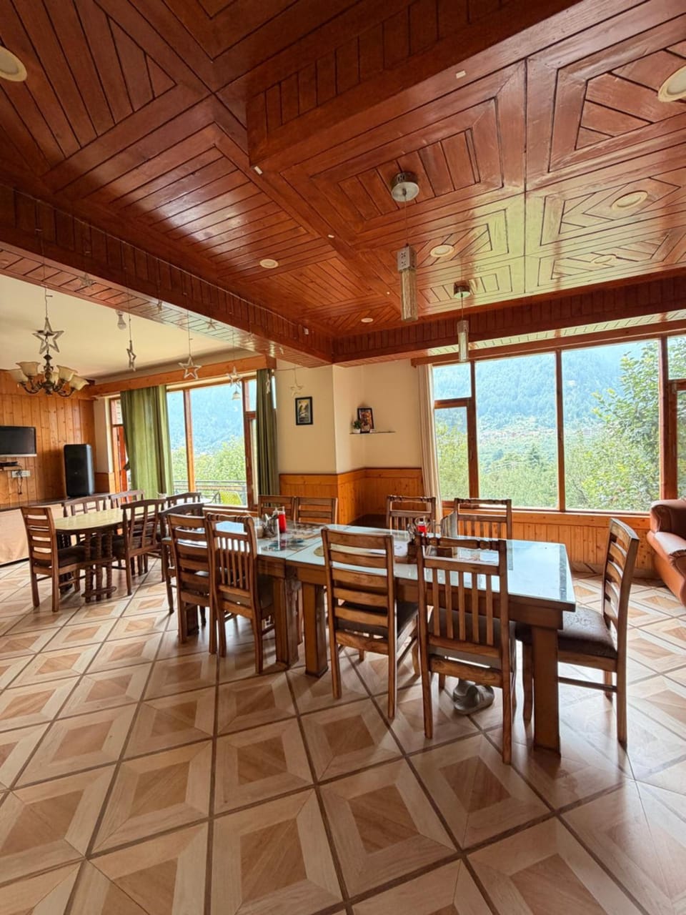 MOUNTAIN FACE COTTAGE  Hotel in Himachal Pradesh